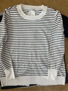 Women's White and Black Striped Knit Sweater